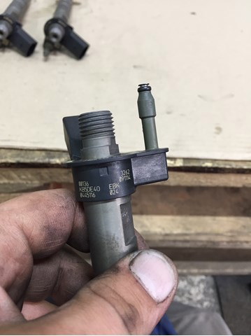 Форсунки електромагнітні 13537805428 BMW