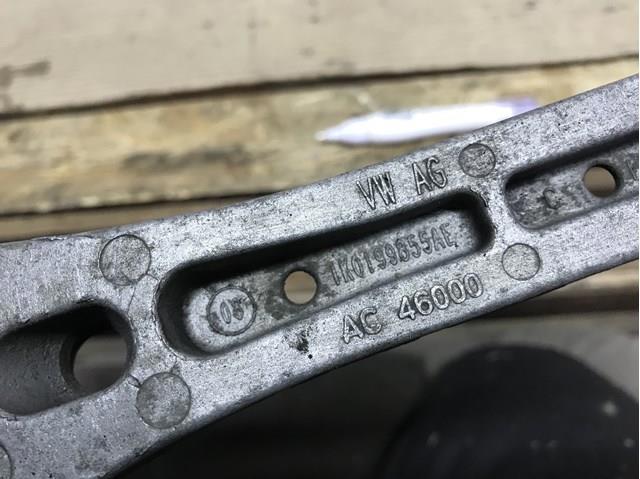 Опора двигуна задня 1K0199855AE VAG