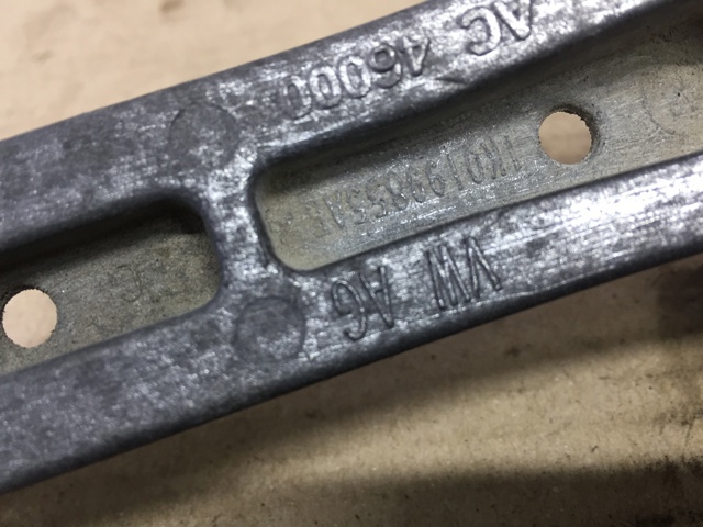 Задня подушка двигуна 1K0199855AG VAG