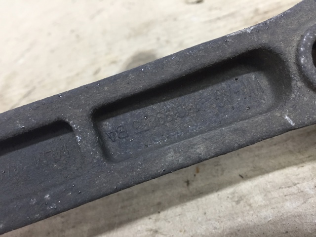 Задня подушка двигуна Skoda Octavia 2 A5
