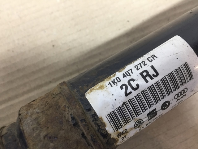 Привід передній правий 1K0407272CR VAG