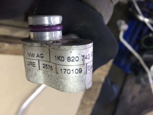 Трубопроводи 1K0820743FD VAG
