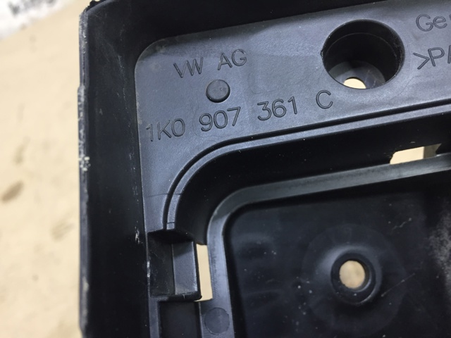Корпус блоку запобіжників 1K0907361C VAG