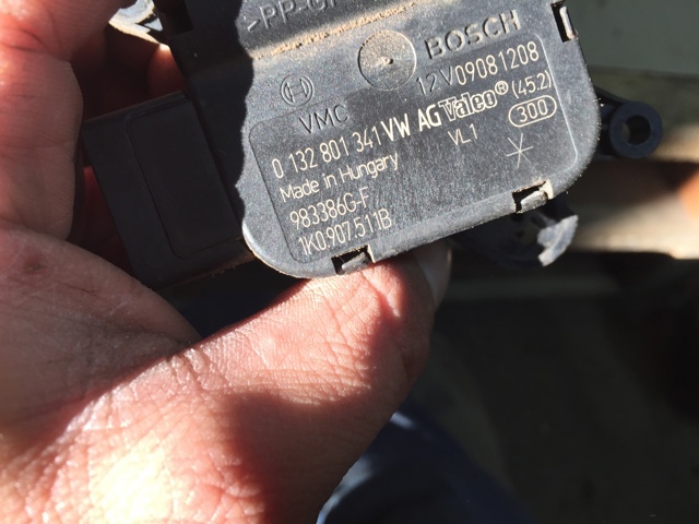 Мотор заслінки печі 1K0907511B VAG