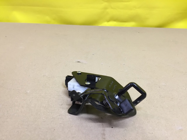 Петля замка кришки багажника 1Z0827511C VAG