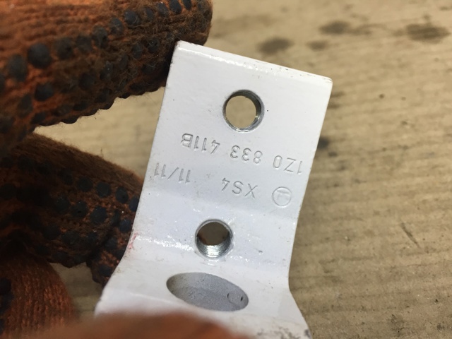 Петля задніх лівих дверей 1Z0833411B VAG