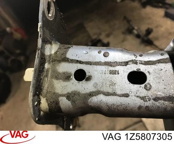 Шина бампера заднього 1Z5807305 VAG