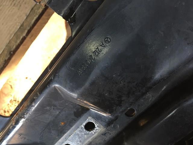 Кріплення коробки передач 2122402802 MERCEDES