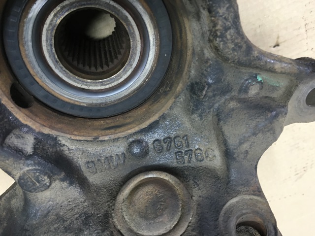 Вісь передня і поворотні кулаки 31216761576 BMW