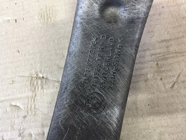Цапфа поворотна права 31216773784 BMW