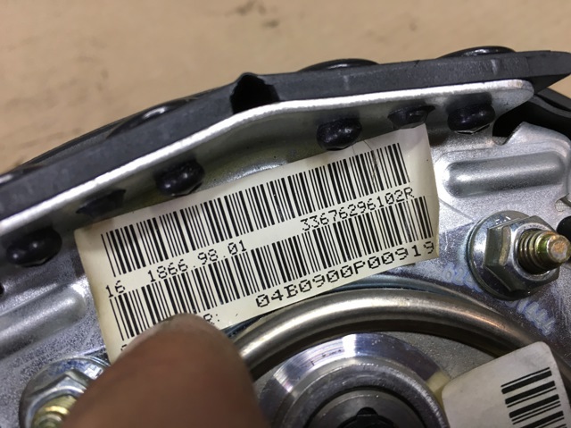 Подушка безпеки водія 32306780661 BMW