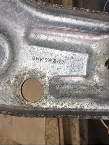 Кронштейн задньої балки 33326770978 BMW
