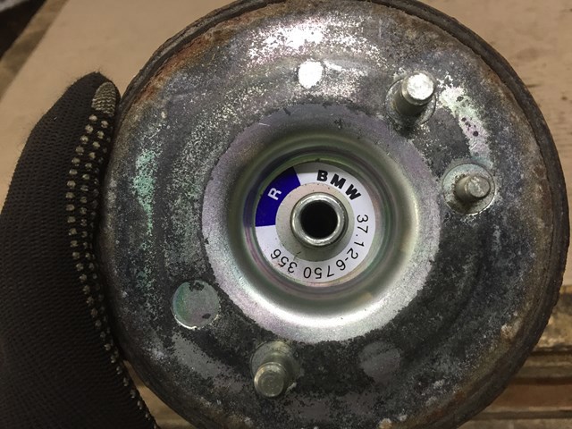 Пневморессора задня 37126750356 BMW