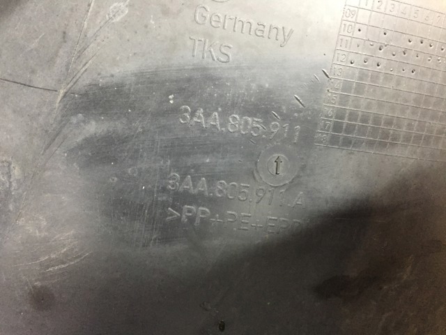 Підкрилок переднього крила, лівий передній 3AA805911 VAG