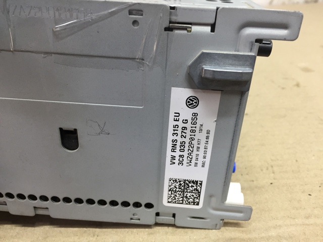 Дисплей бортового комп'ютера 3C8035279G VAG