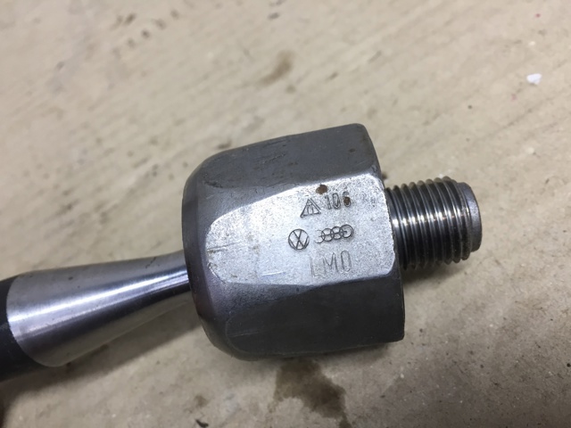 Тяга рульова поперечна 4D0422821A VAG
