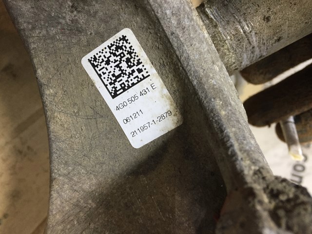 Цапфа поворотна ліва 4G0505431E VAG