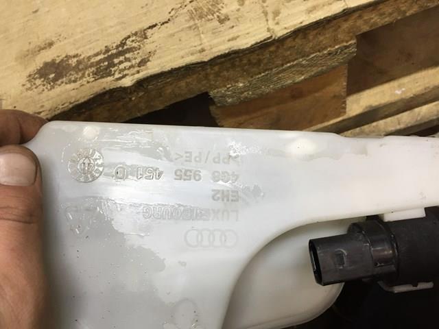 Бачок для омивайки 4G8955451D VAG