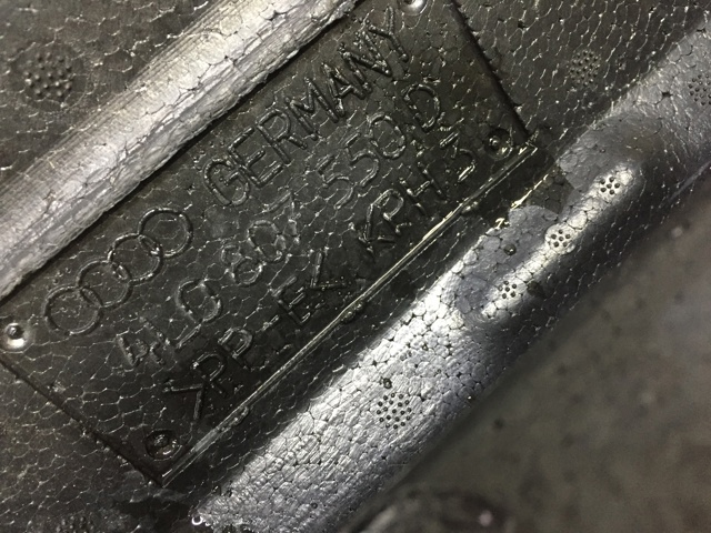 Абсорбер бампера переднього 4L0807550D VAG