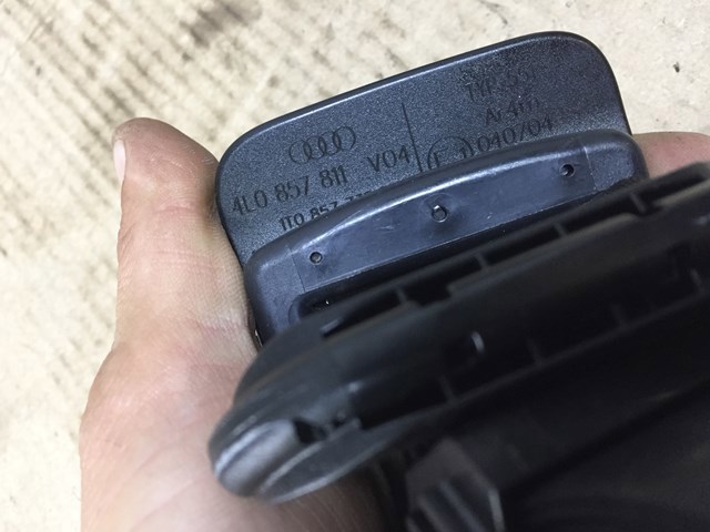 Пасок безпеки задній 4L0857811V04 VAG
