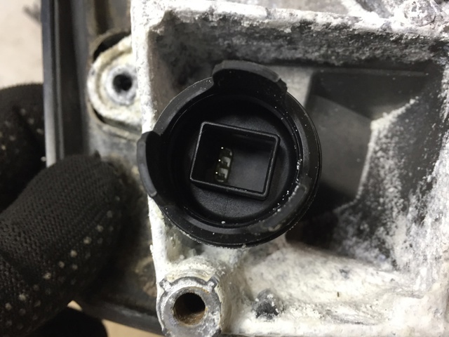 Корпус лівого дзеркала заднього виду 51167282723 BMW