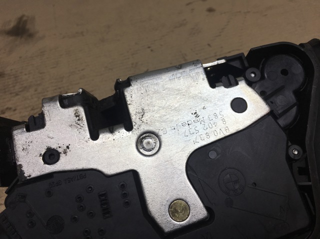 Замок дверей водія 51218402537 BMW