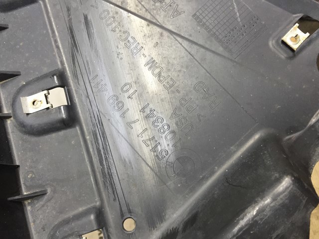 Підкрилок переднього крила, лівий передній 51717169411 BMW
