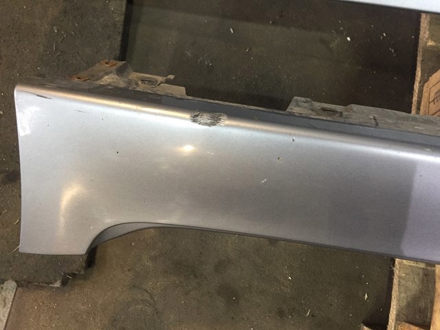 Поріг зовнішній правий 51777262664 BMW