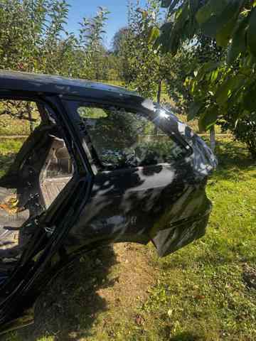 Бічна частина задня ліва 5E9809601D VAG