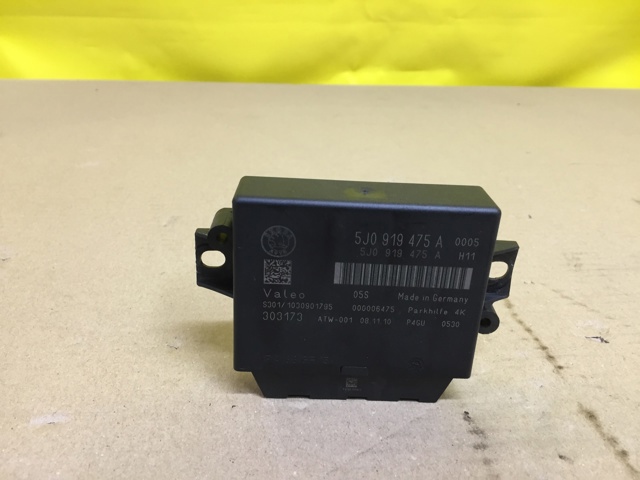 Модуль (блок ЕБУ) управління парктроніком 5J0919475A VAG