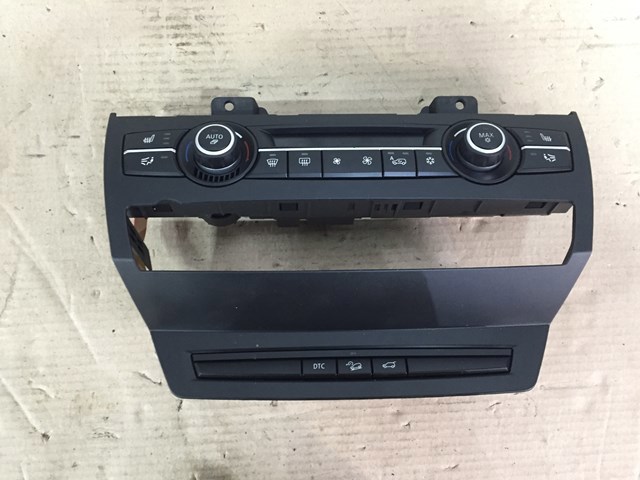 Блок кнопок центральної консолі 61316972779 BMW