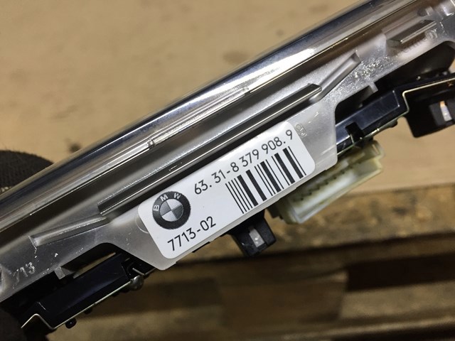 Плафон освітлення салону/кабіни, задній 63318379908 BMW