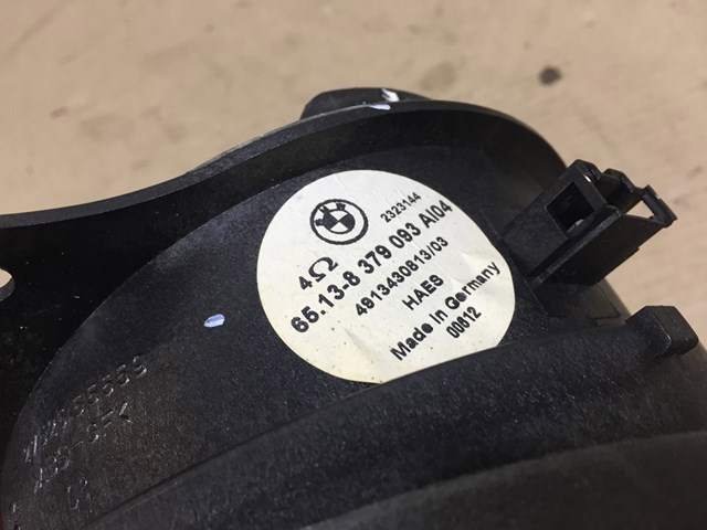 Динамік задньої двері 65138379093 BMW