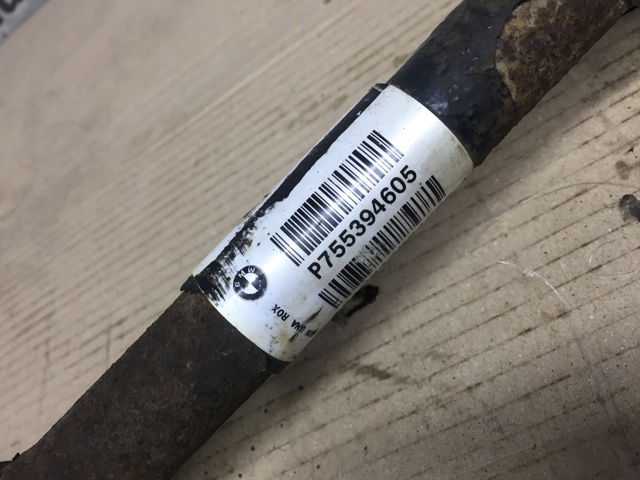 Піввісь передня, права 7553946 BMW