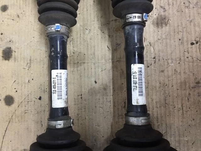 Вісь передня в зборі 7L0407271E VAG