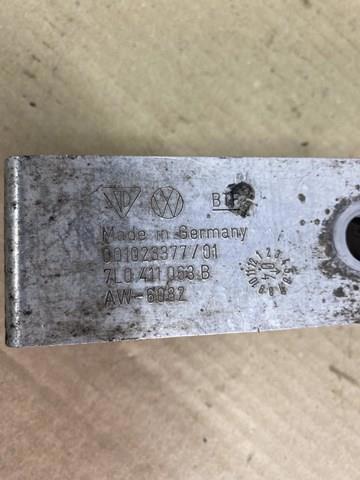 Кронштейн кріплення переднього стабілізатора 7L0411063B VAG