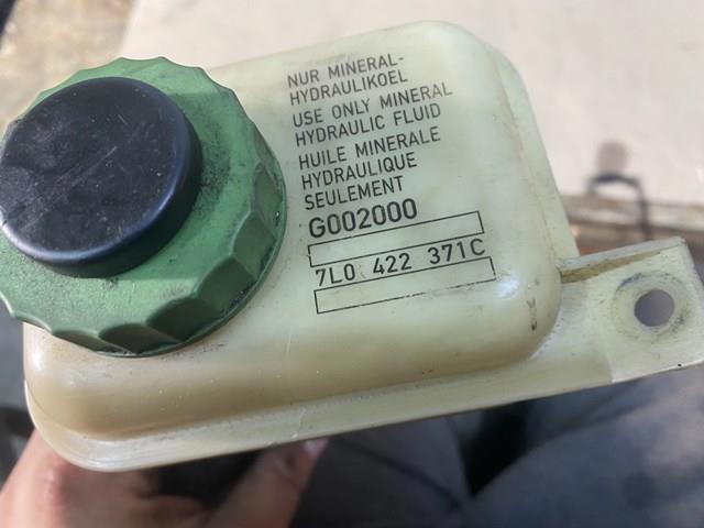 Бачок гідропідсилювача керма 7L0422371C VAG