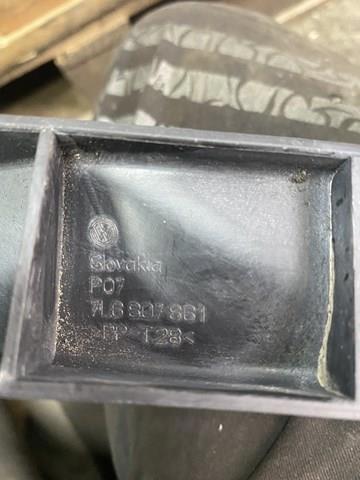 Ліве кріплення заднього бампера 7L6807861 VAG