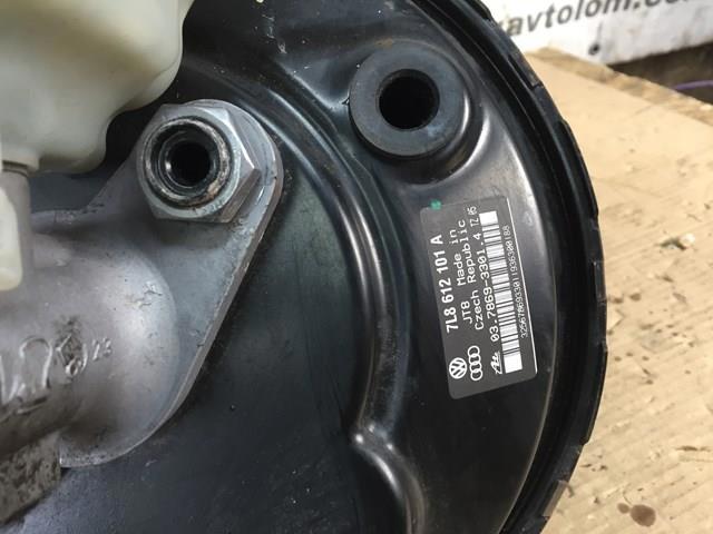Вакуумника 7L8612101 VAG