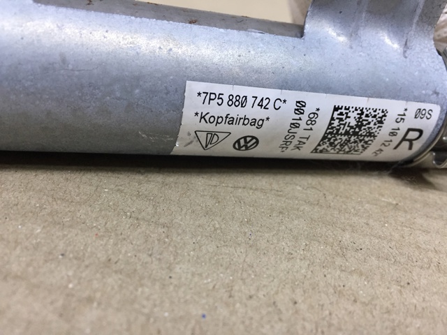 Подушка безпеки, збоку права айрбег 7P5880742C VAG