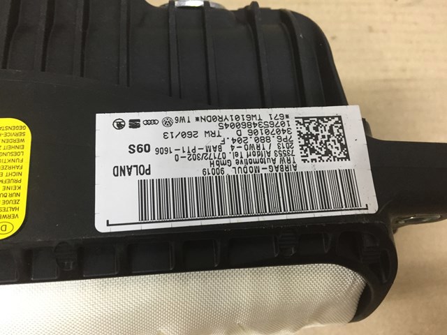 Установка подушки безпеки пасажира 7P6880204F VAG