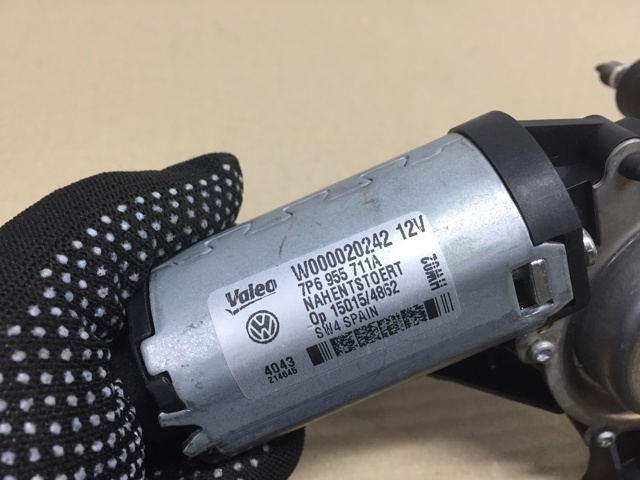 Двигун склоочисника заднього скла 7P6955711A VAG
