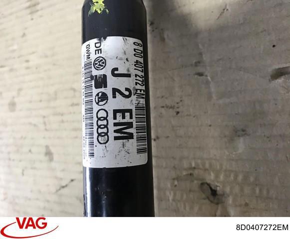 Привід правий 8D0407272EM VAG