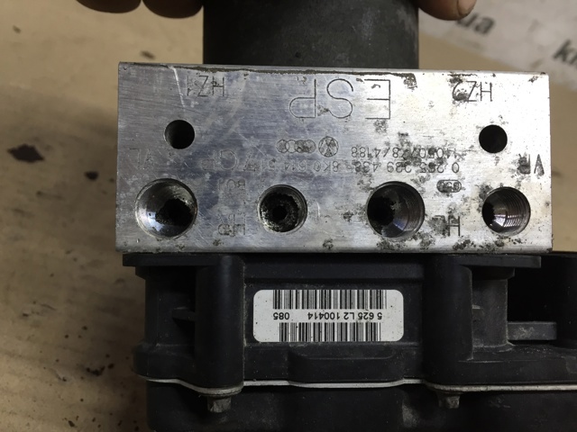 Блок керування АБС (ABS) 8K0614517GP VAG