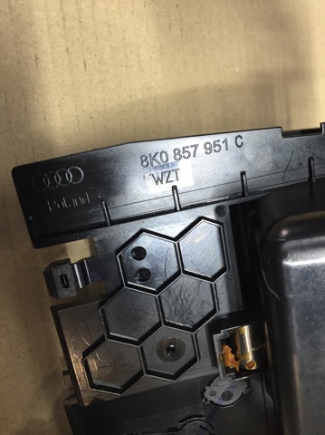 Попільничка 8K0857951C VAG