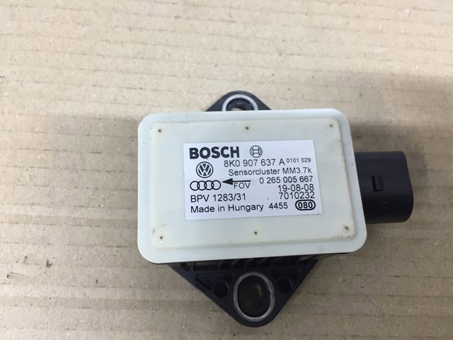 Датчик поперечного прискорення (ESP) 8K0907637A VAG