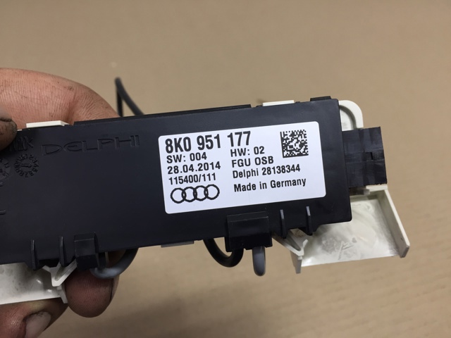 Датчик руху в салоні 8K0951177 VAG