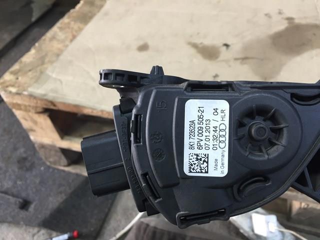 Підаль газу 8K1723523A VAG