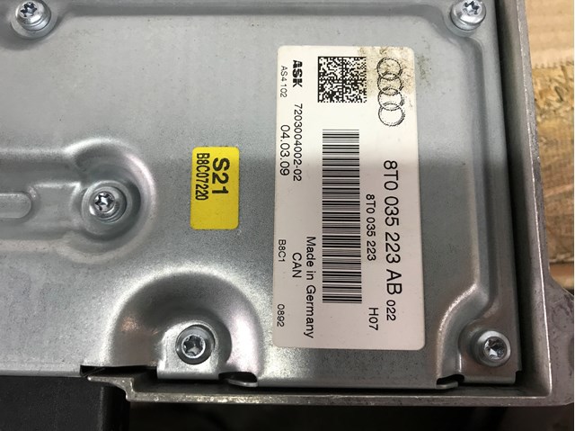 Підсилювач звуку аудіосистеми 8T0035223AB VAG