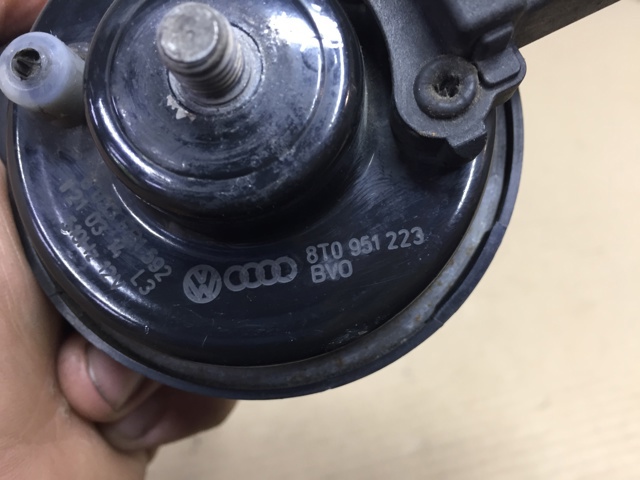 Звуковий сигнал 8T0951223 VAG
